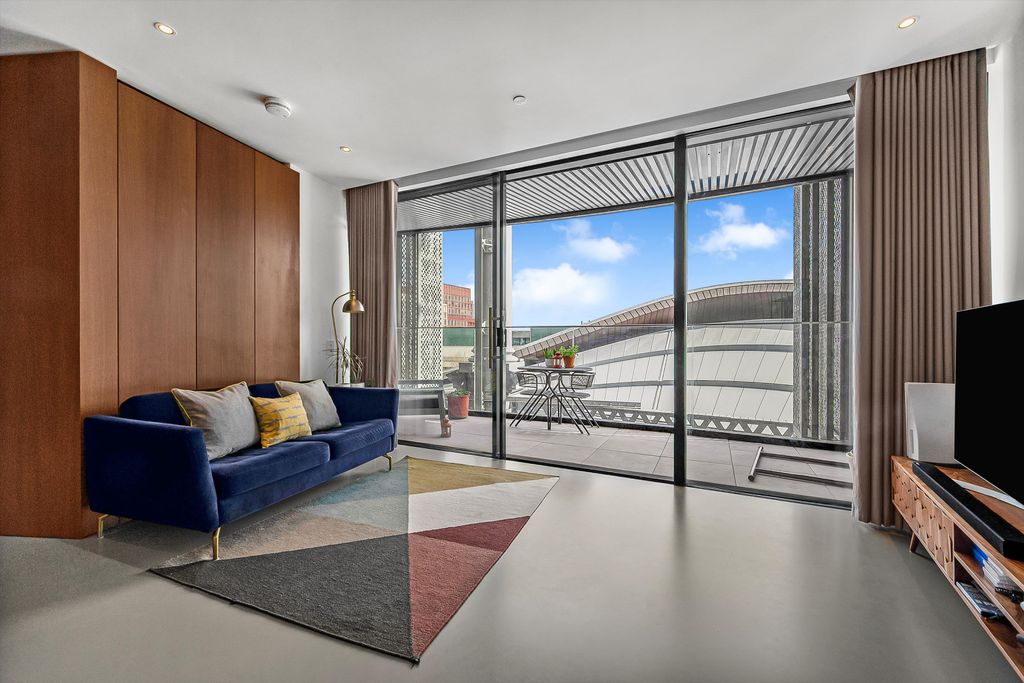 Property photo 1 of 11 Image