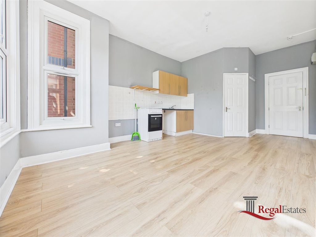 Property photo 2 of 7 Cam02489G0-Pr0201-Still001.Jpg