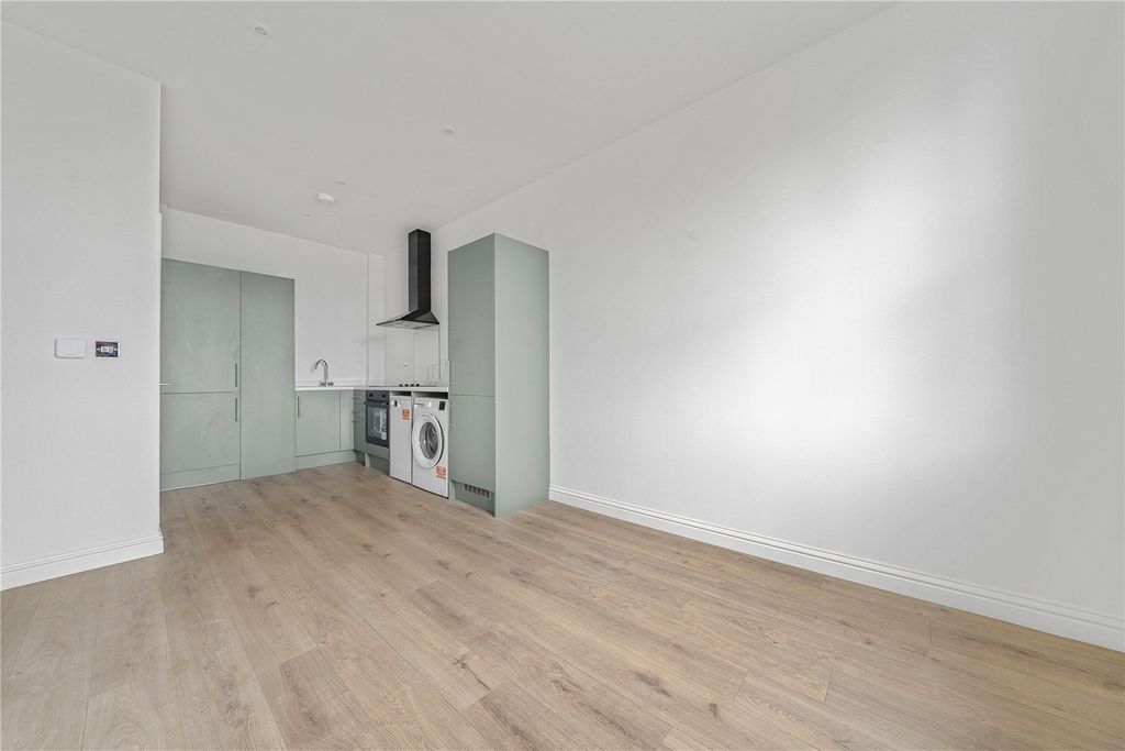 Property photo 2 of 6 Picture No. 07