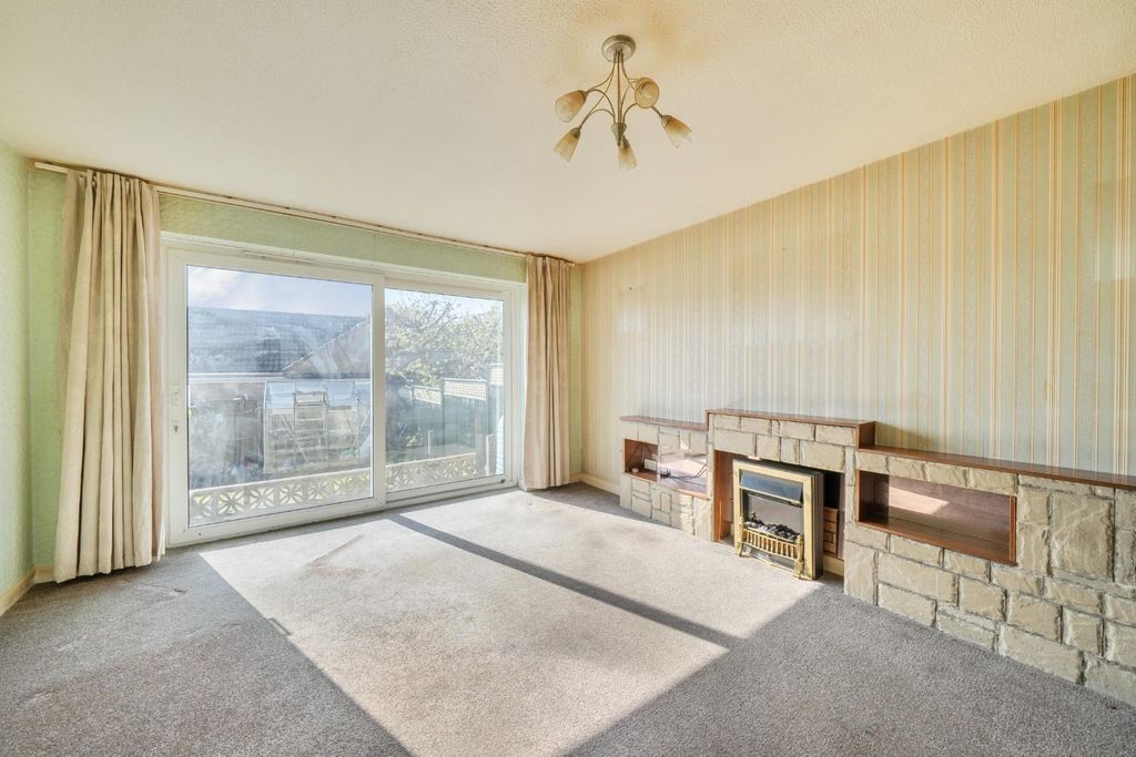 Property photo 2 of 15 1446764-12-69E8A40A54B1A.Jpg