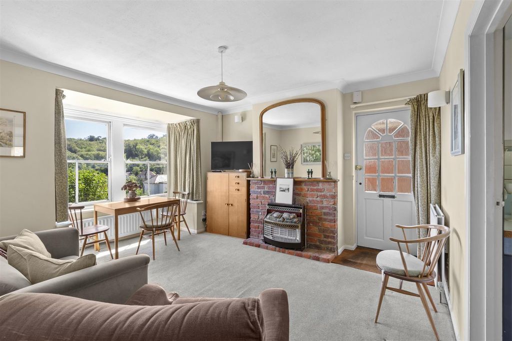 Property photo 3 of 18