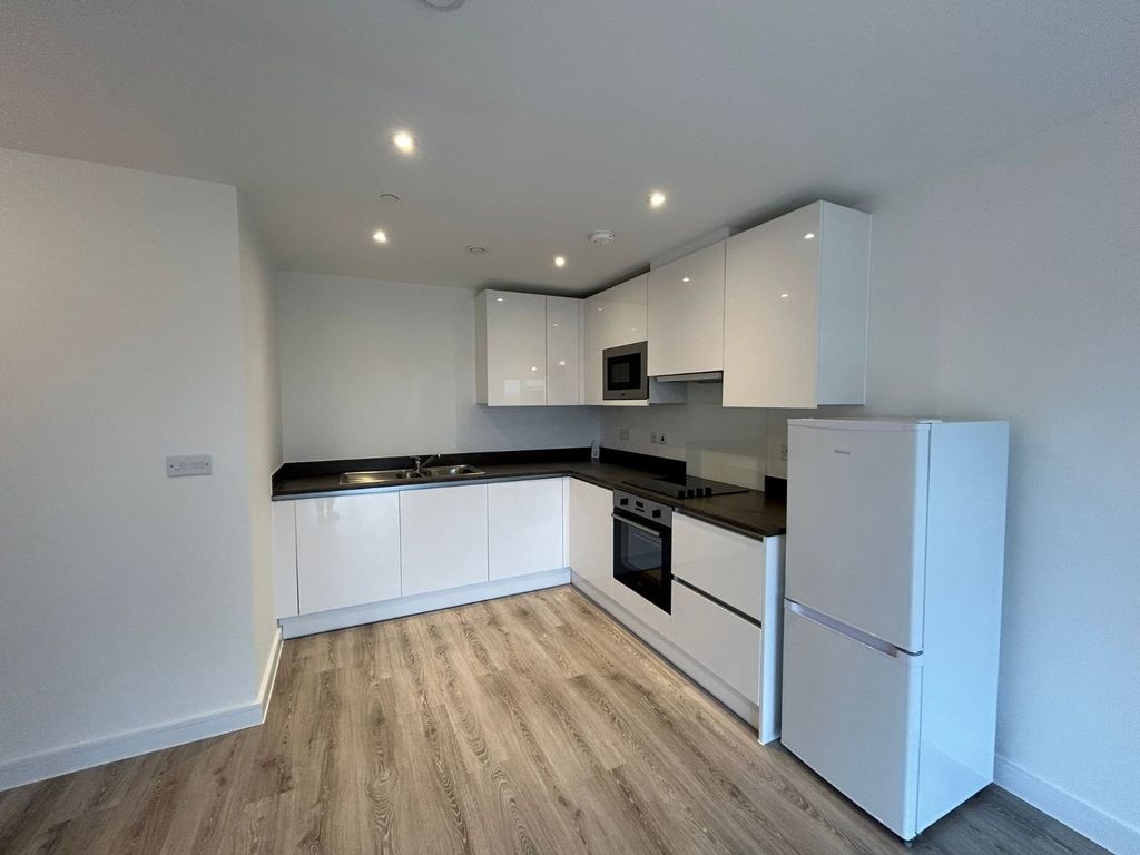 Property photo 3 of 6 Picture No. 12