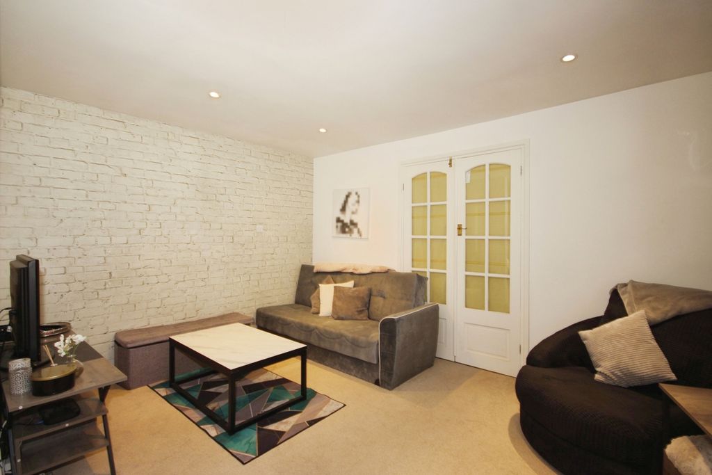 Property photo 3 of 17 Open Plan Living