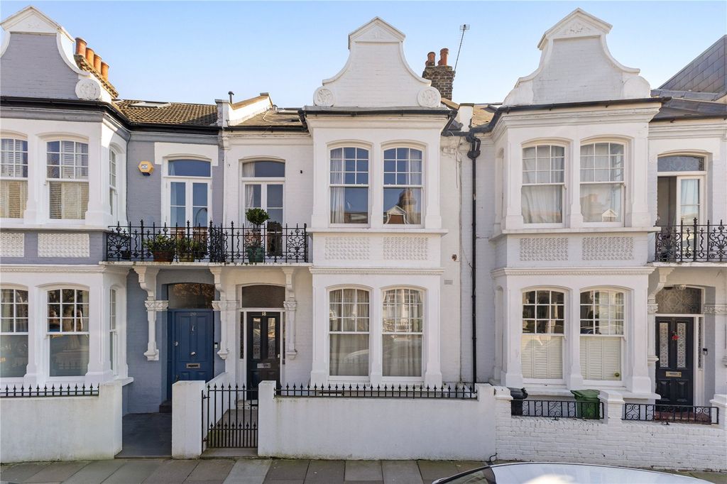 Property photo 1 of 14 Front Exterior