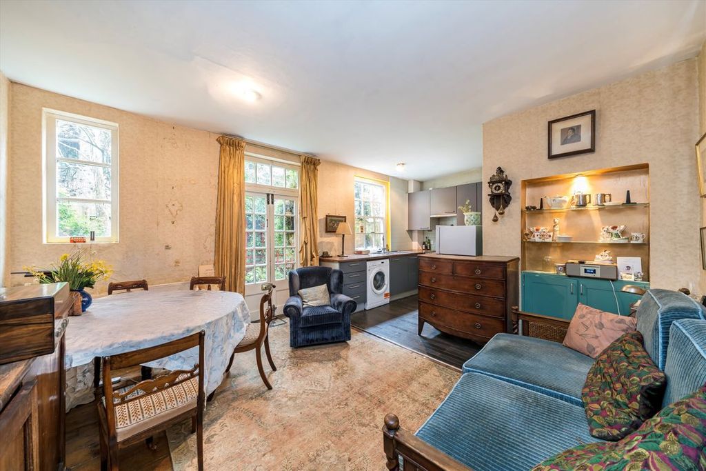 Property photo 2 of 5