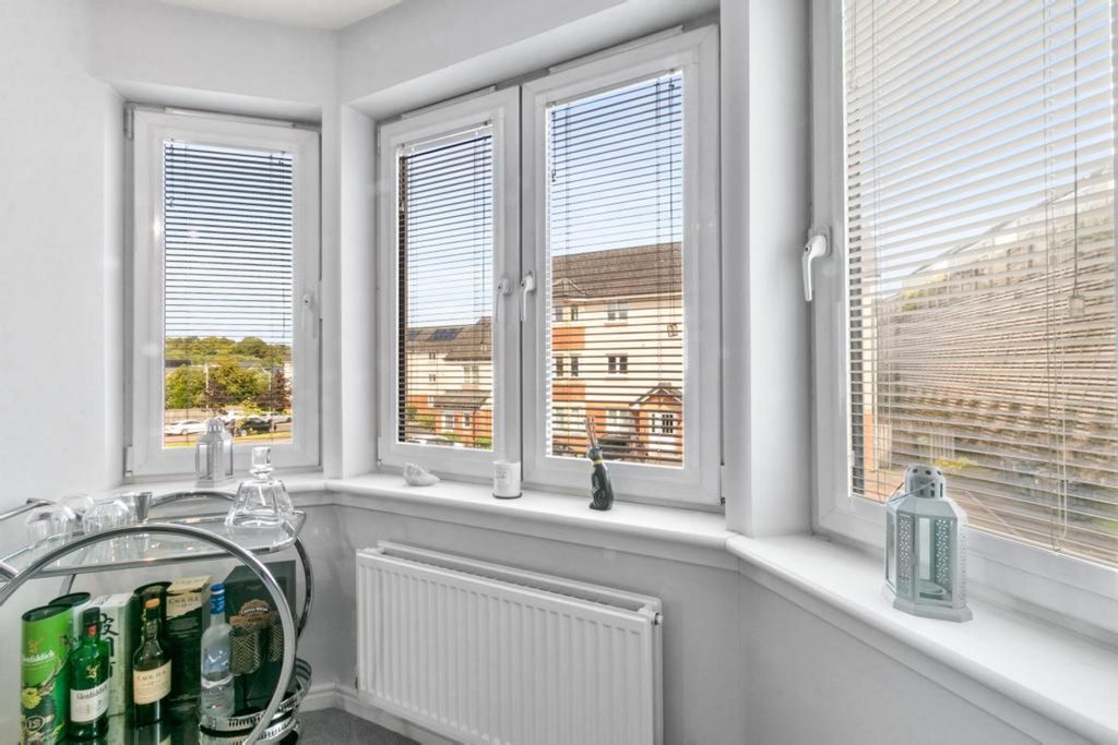 Property photo 3 of 32