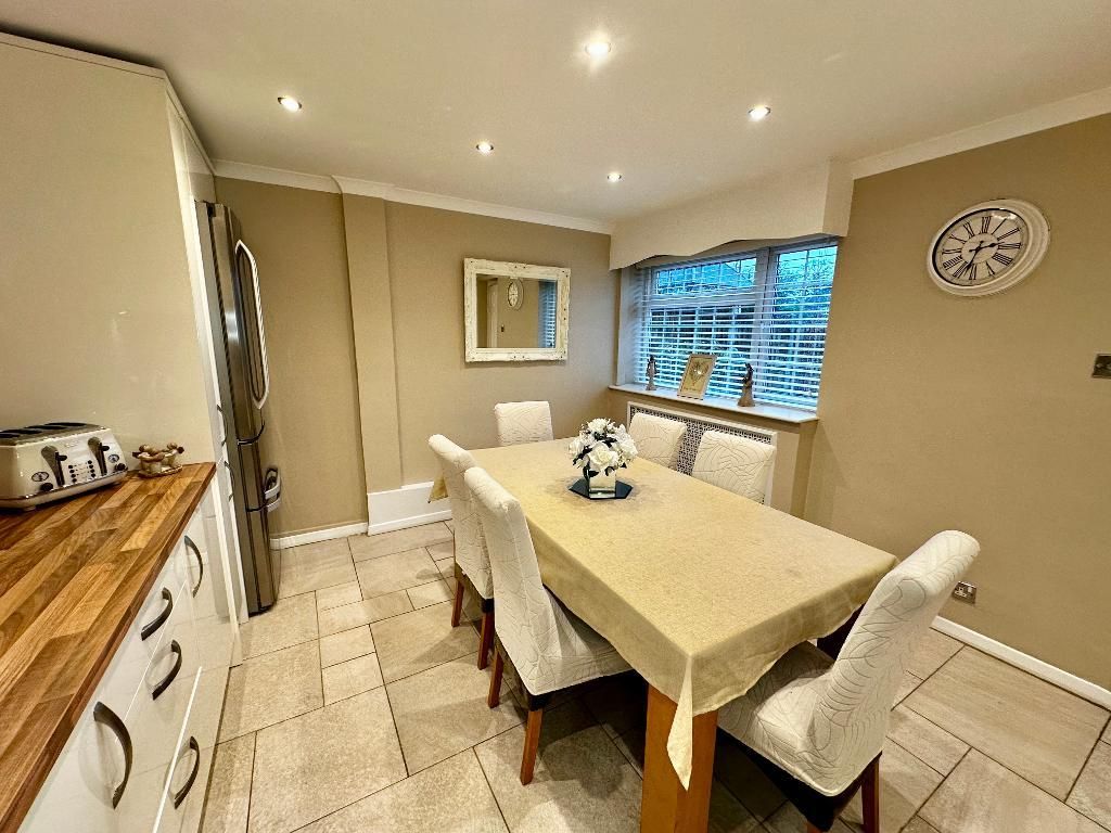 Property photo 2 of 15 Kitchen/Dining