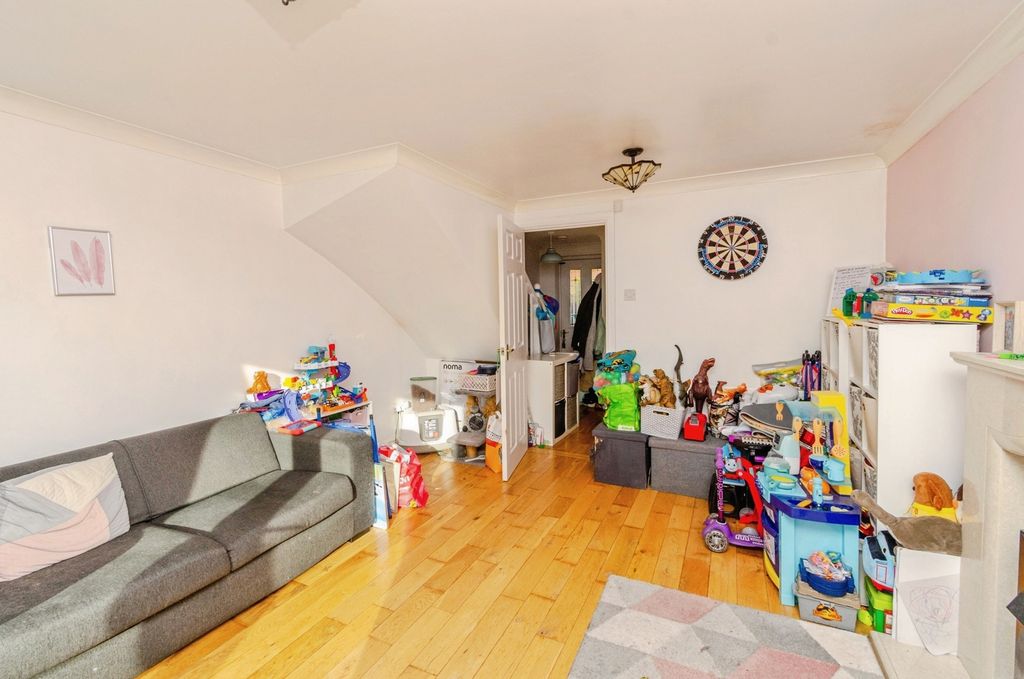 Property photo 3 of 15 Photo