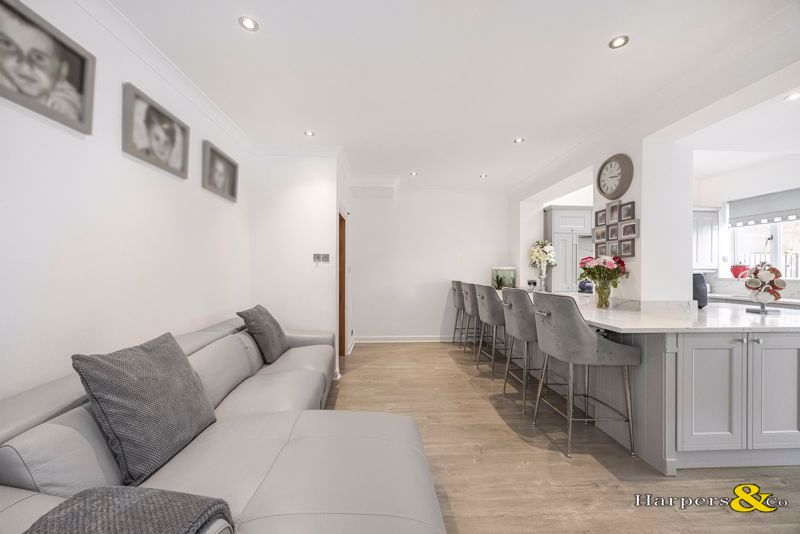 Additional image 6 of 6 bed property for saleMayplace Road East, Bexleyheath DA7