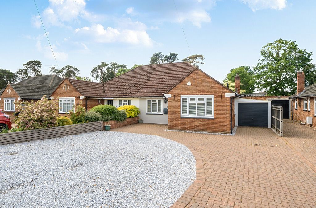 Property photo 1 of 18 1465599-20-6A0d91...