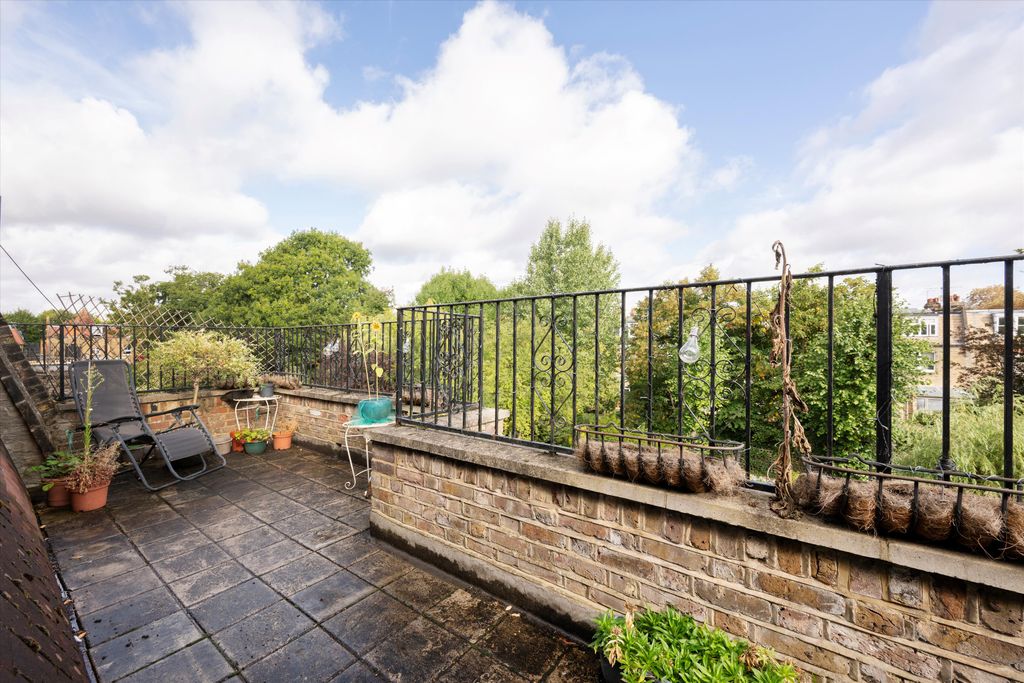 Property photo 3 of 9 Image