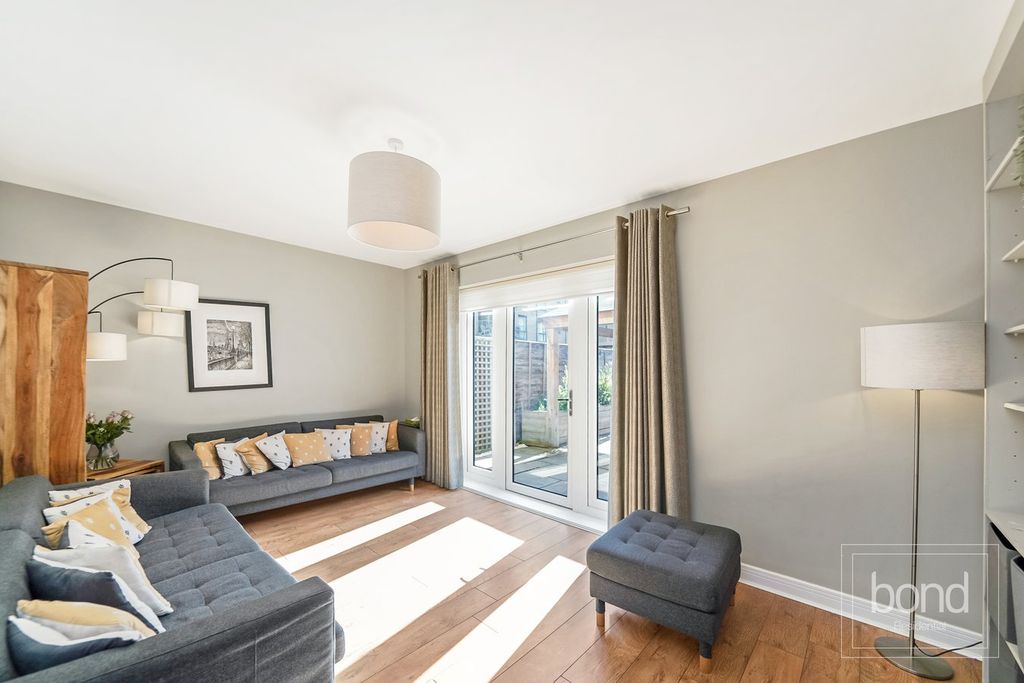 Property photo 3 of 21