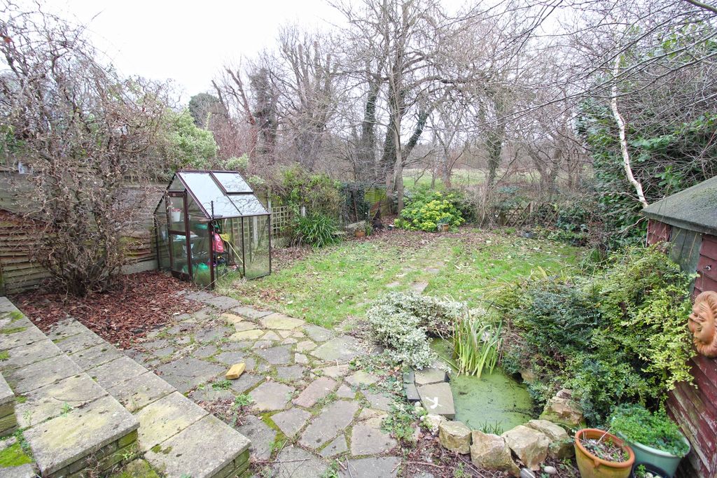 Property photo 2 of 9 4951763