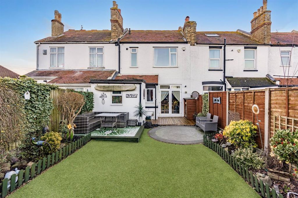 Property photo 2 of 20