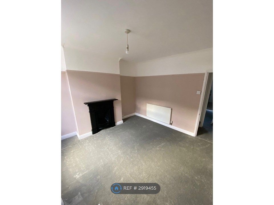 Property photo 3 of 9 Living Room