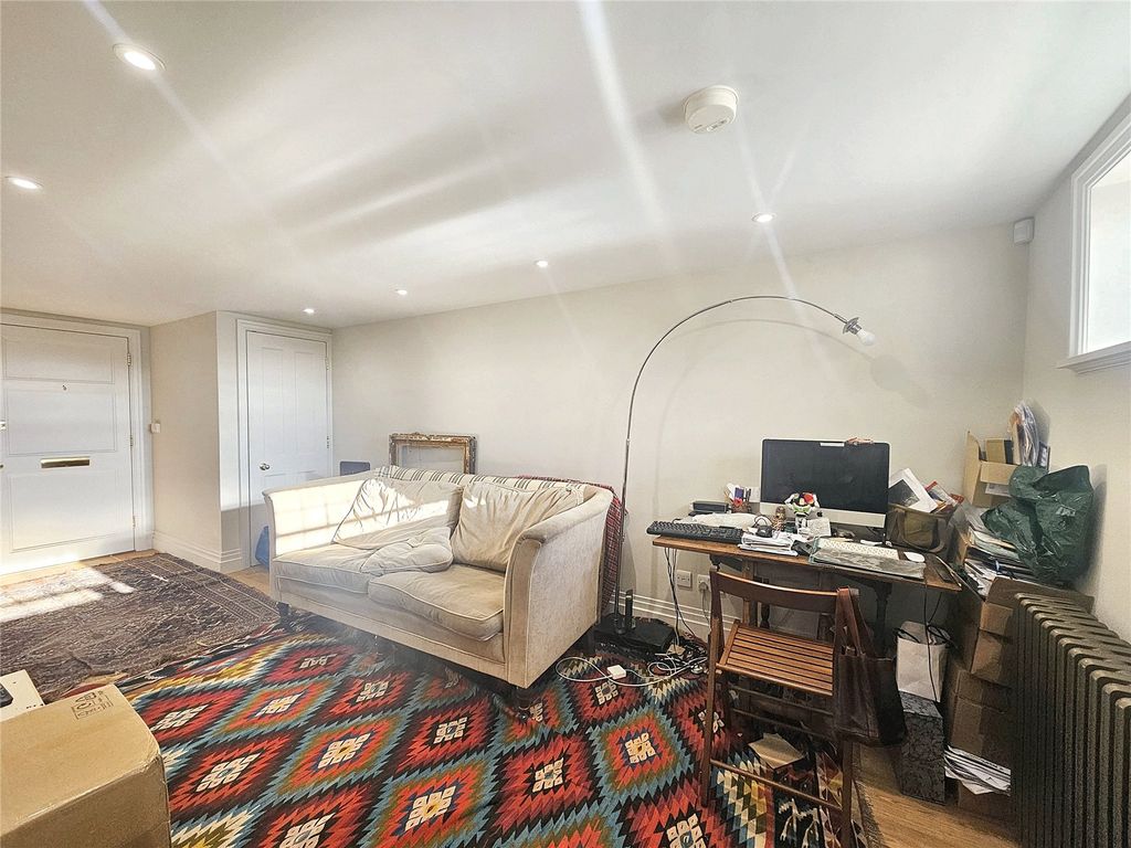 Property photo 2 of 18 Picture No. 03