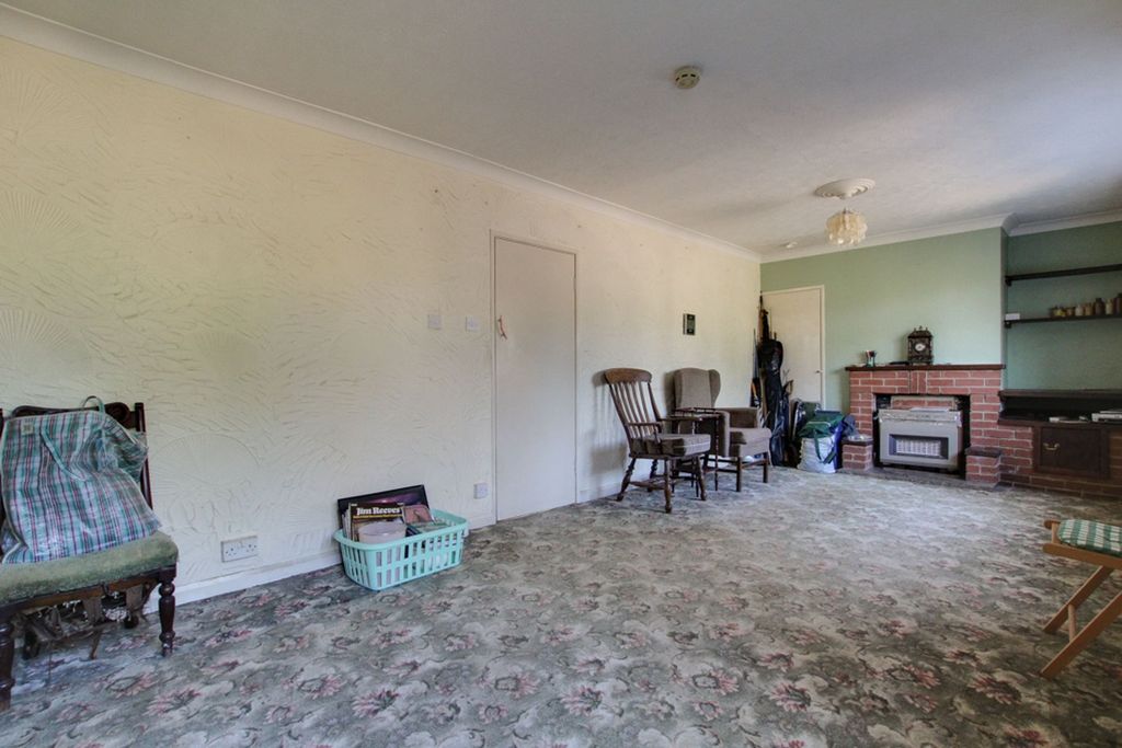 Property photo 3 of 14