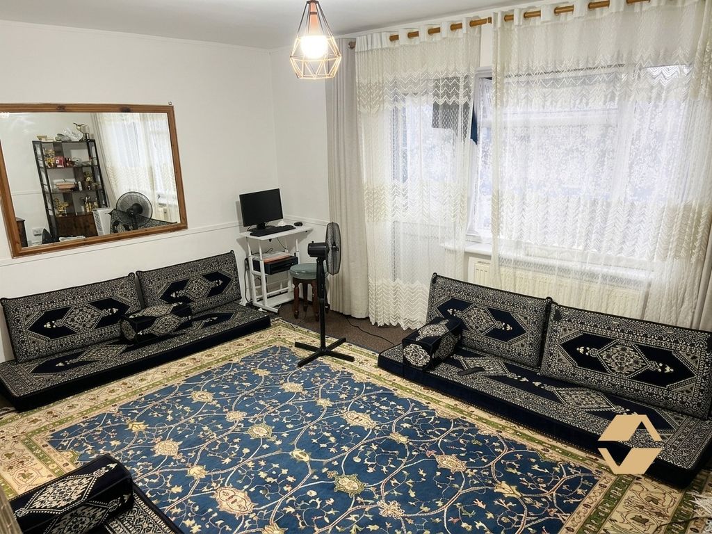 Property photo 3 of 7
