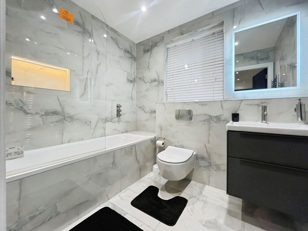 Property photo 3 of 7 Pbox-Img.Jpg