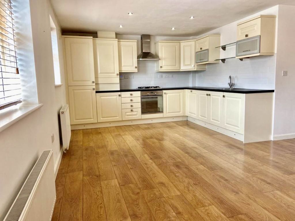 Property photo 2 of 14 Image0 (73)