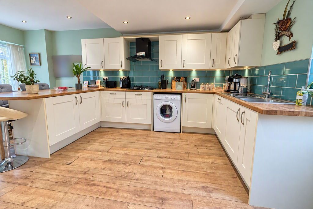 Property photo 2 of 15 Open Plan Kitchen/ Dining Room