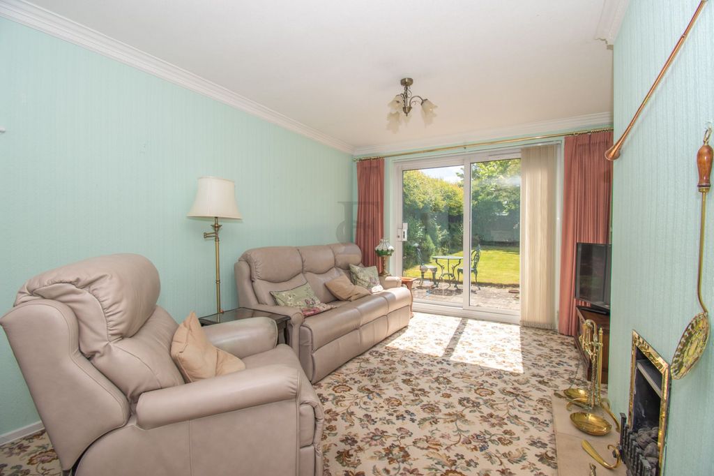 Property photo 2 of 15
