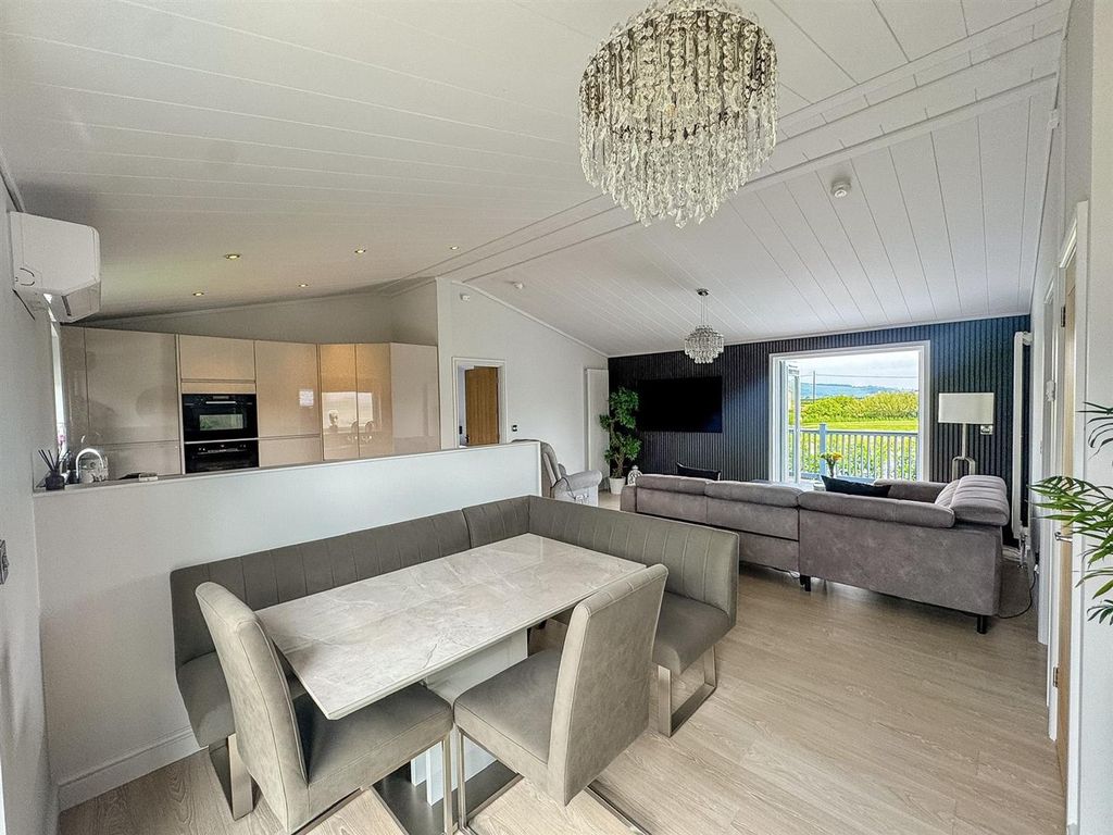 Property photo 2 of 26 Open Plan Living
