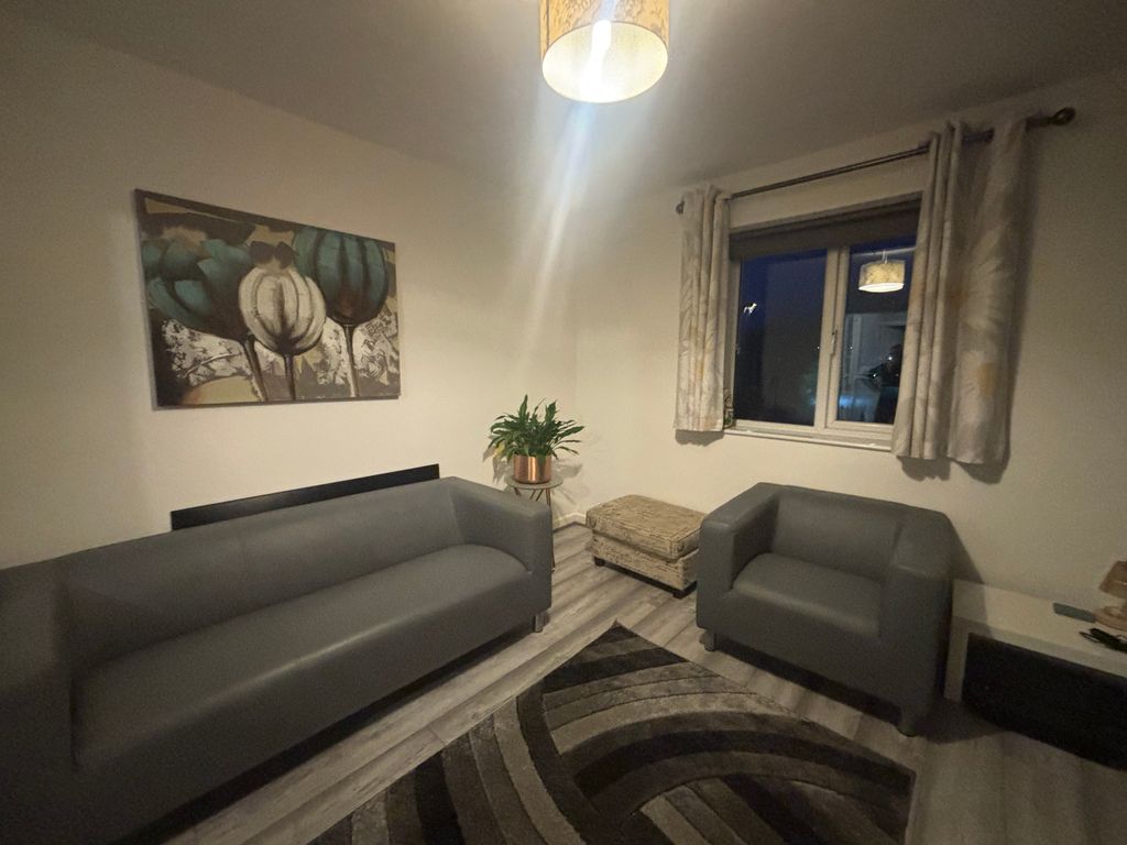 Property photo 2 of 10 Image