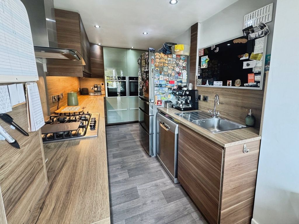 Property photo 3 of 24 Kitchen