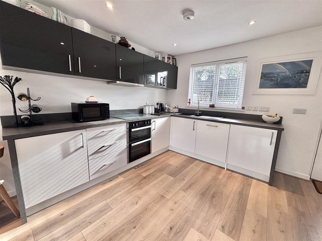 Property photo 3 of 16 Img_0207.Jpg