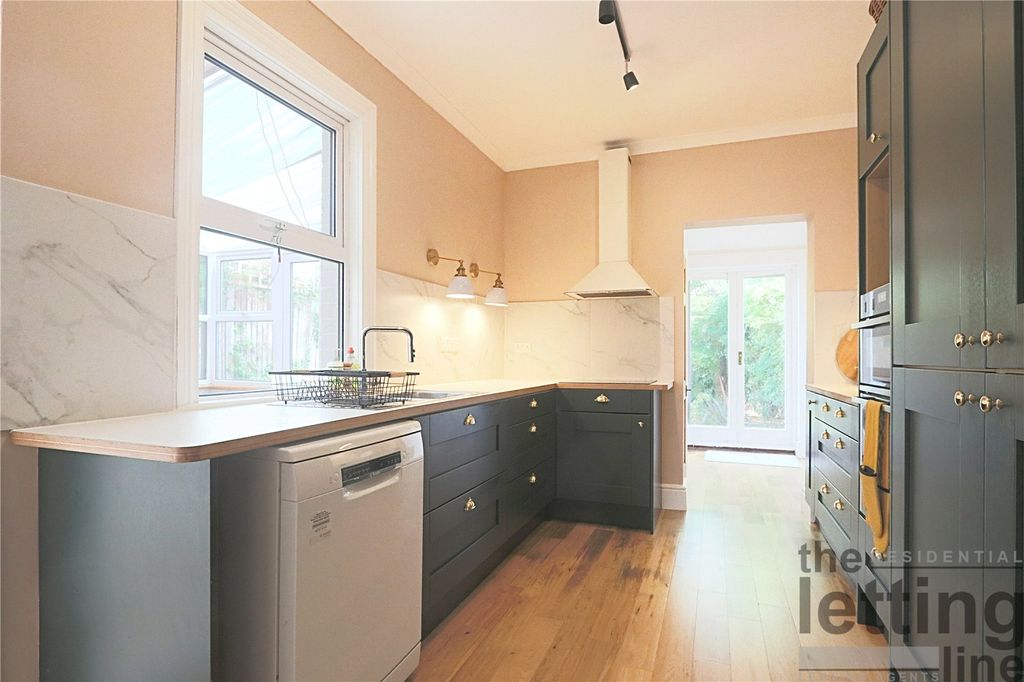 Property photo 1 of 22 Picture No. 24