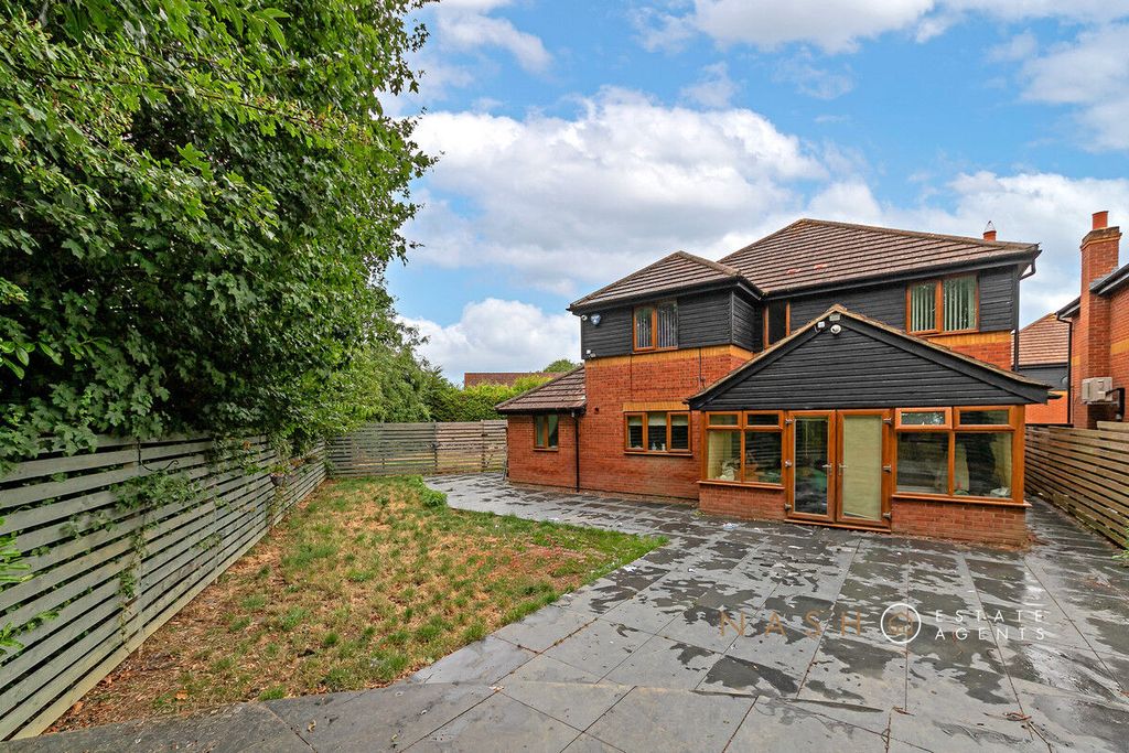Property photo 2 of 24