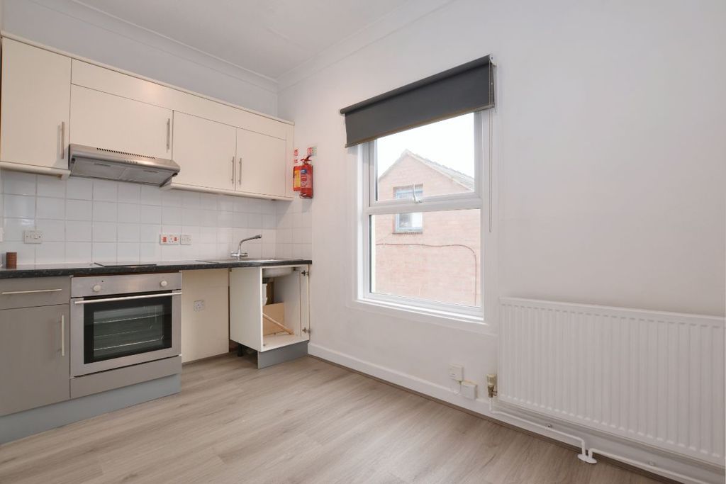 Property photo 1 of 3