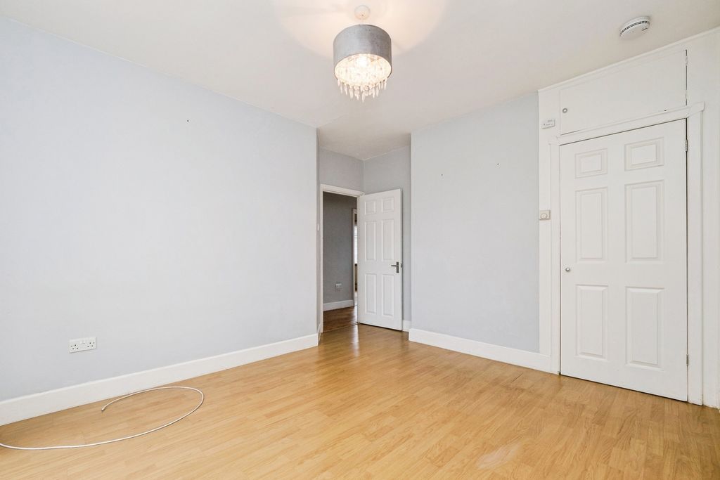Property photo 3 of 25 Pbox-Img.Jpg
