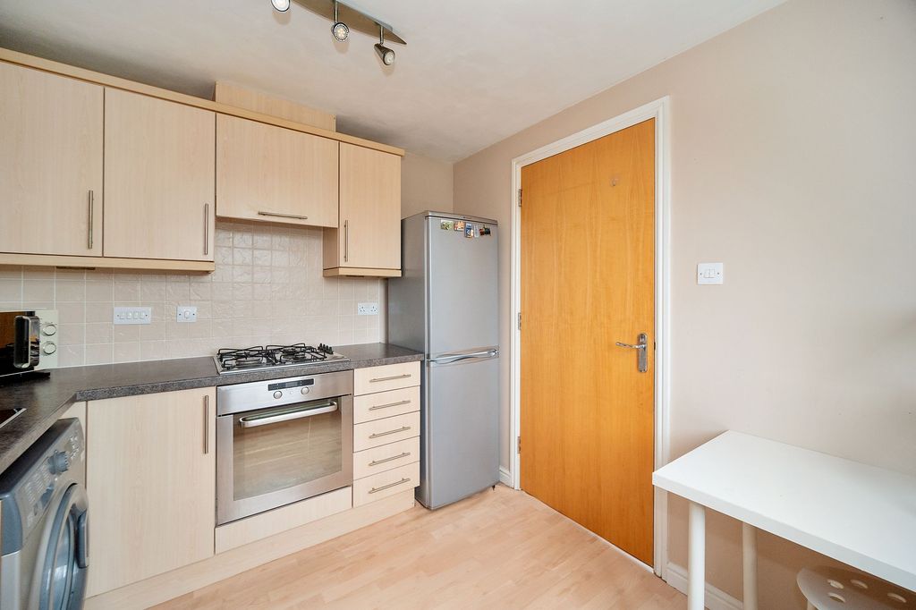 Property photo 2 of 22