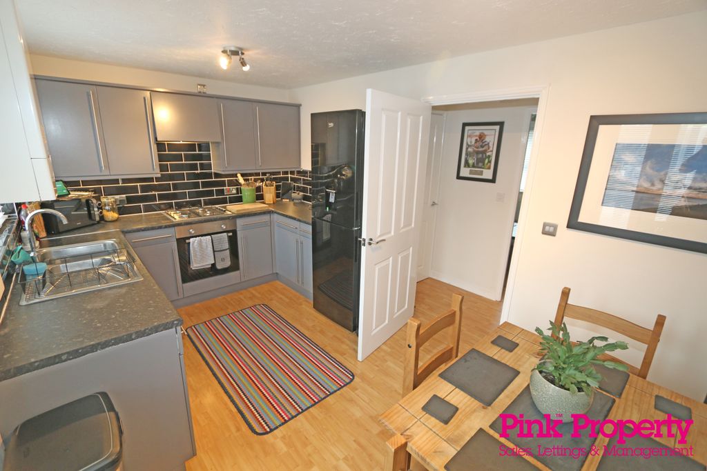 Property photo 2 of 5