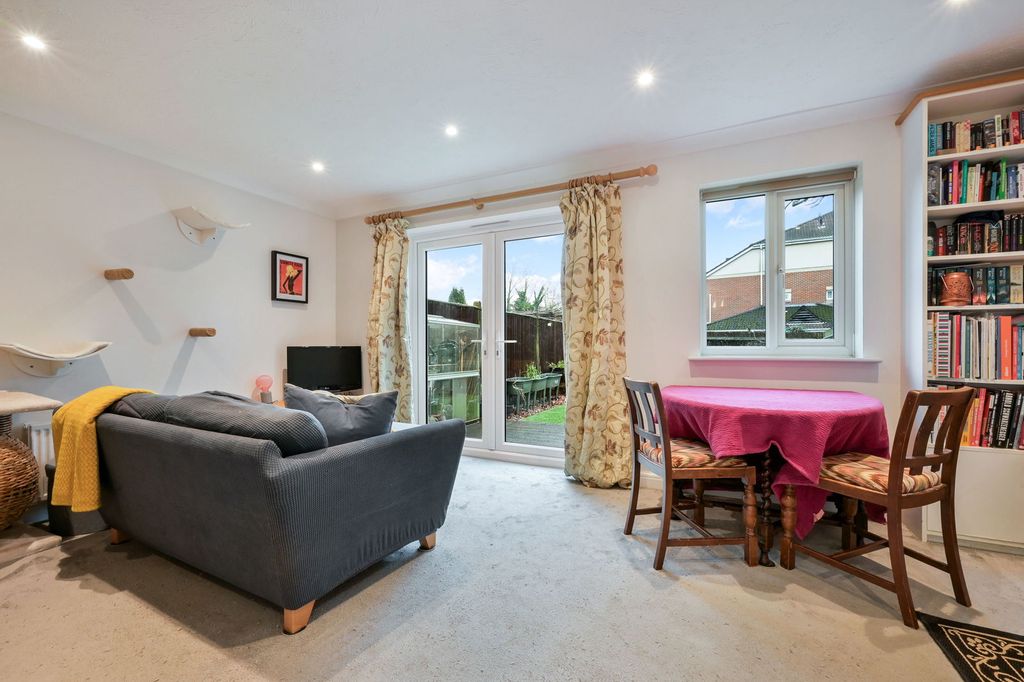 Property photo 3 of 15