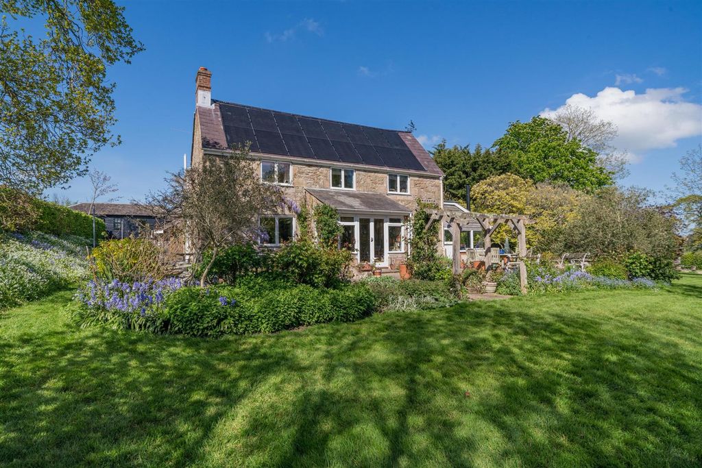 Property photo 1 of 51