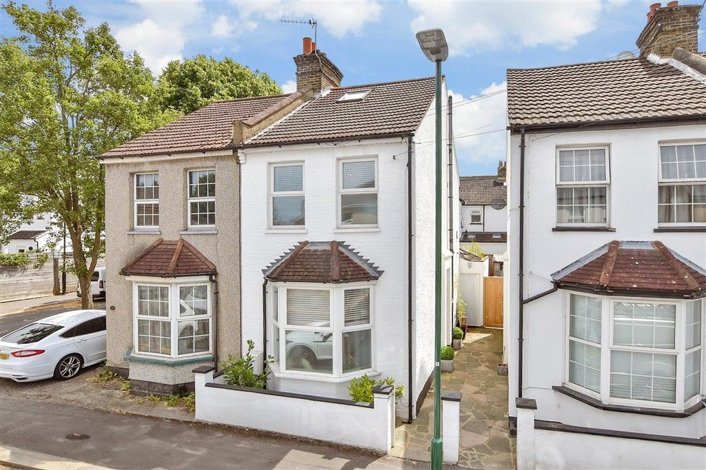 Property photo 3 of 14 External (Web)