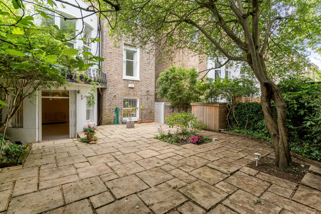 Property photo 2 of 14 15
