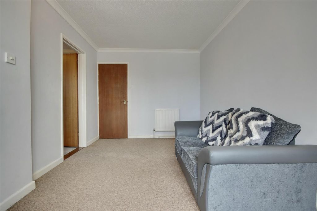 Property photo 2 of 10 851C6Bcf-E03D-41D1-B027-5De24B1179Ac_1_201_A.Jpeg