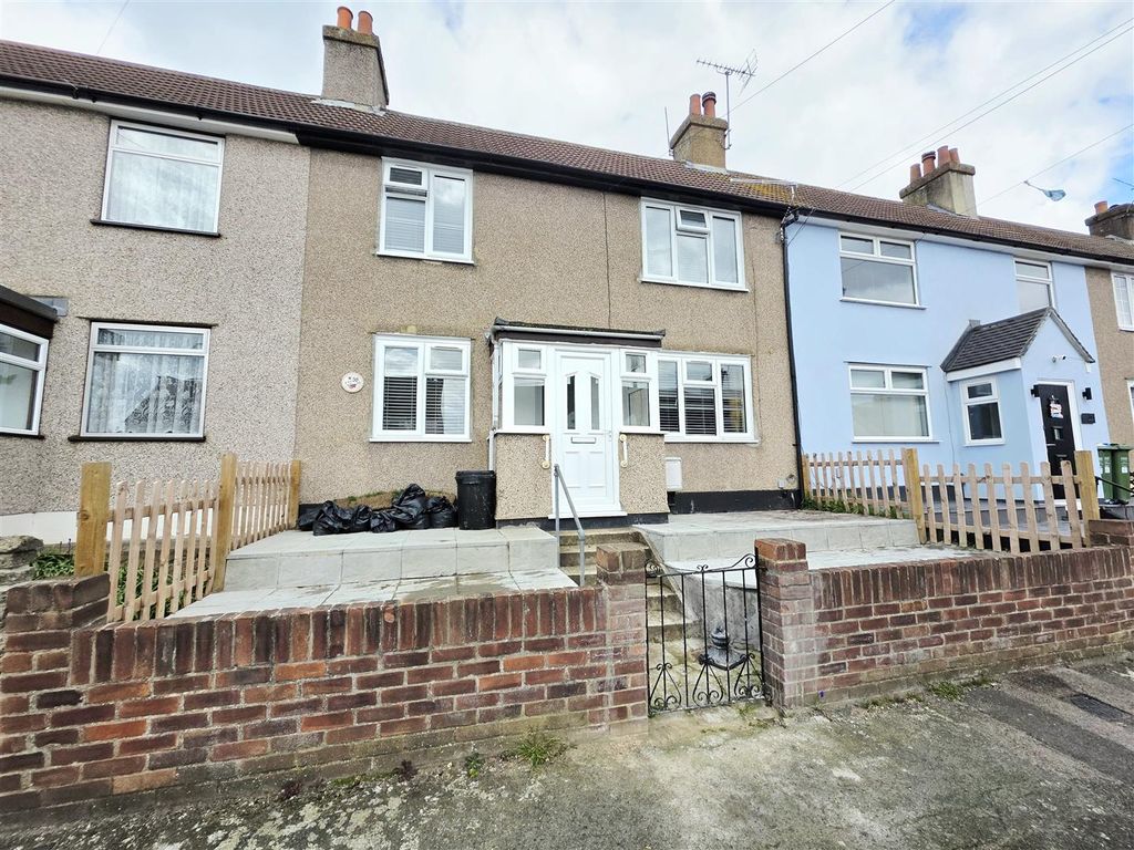 Property photo 2 of 12 Front