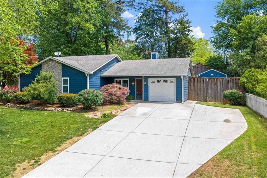 Property photo 1 of 31