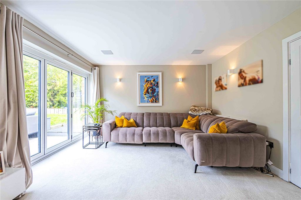 Property photo 3 of 16 Picture No. 09