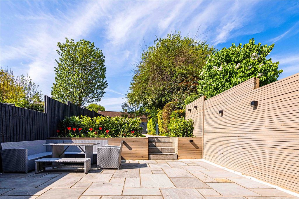 Property photo 3 of 19 Picture No. 18