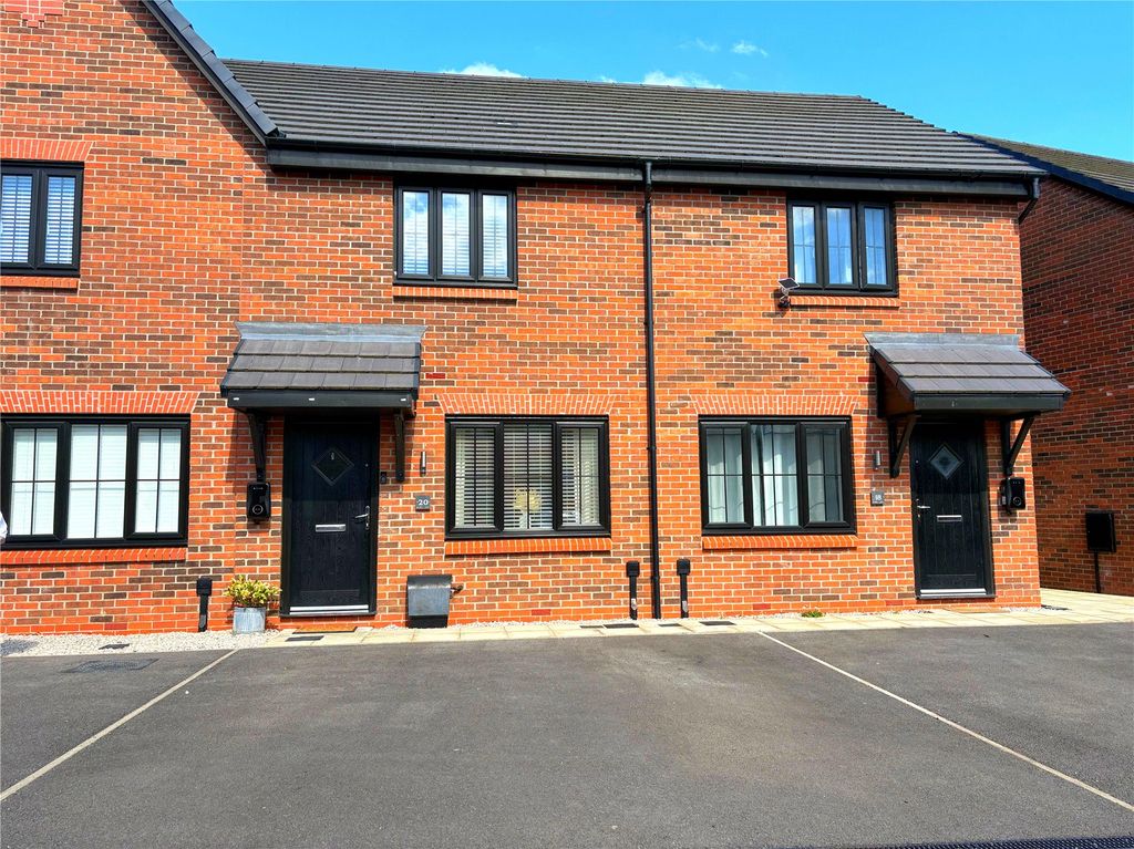 Property photo 1 of 21 Picture No. 32