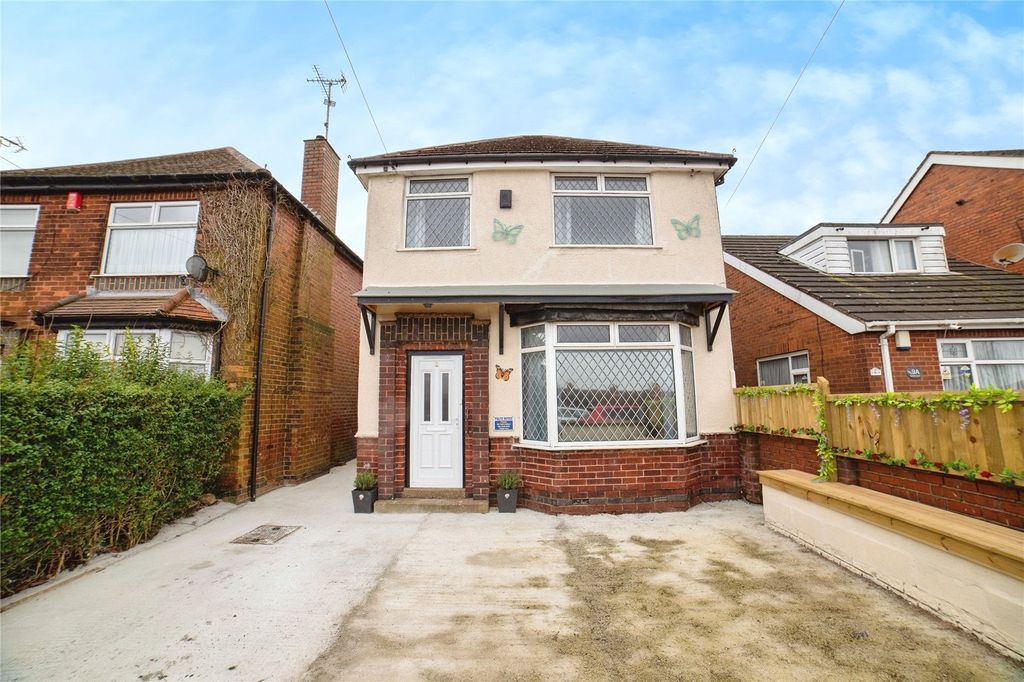 Property photo 1 of 14 Front