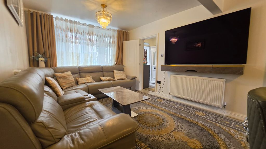 Property photo 3 of 29
