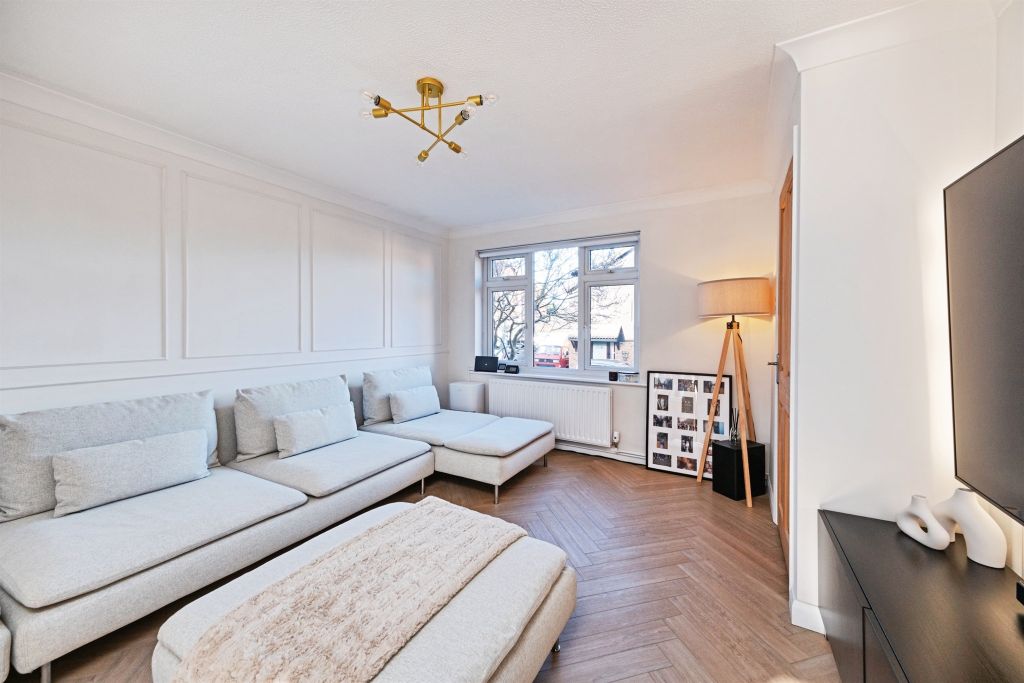 Property photo 3 of 16