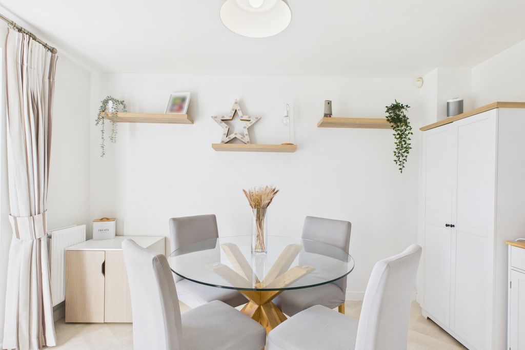 Property photo 3 of 28 Dining Area Perfect For Family Meal Times Or Enter